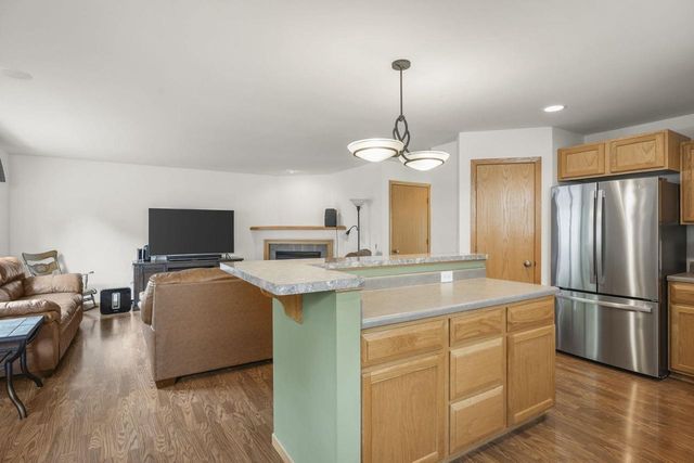 1565 Okeeffe Avenue, Sun Prairie, WI 53590