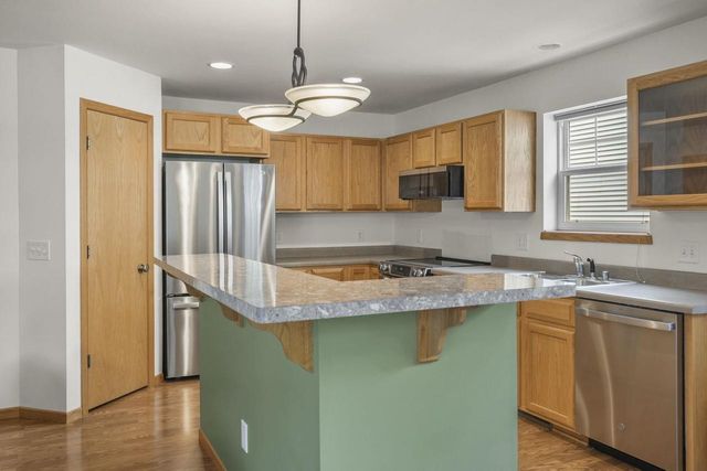 1565 Okeeffe Avenue, Sun Prairie, WI 53590
