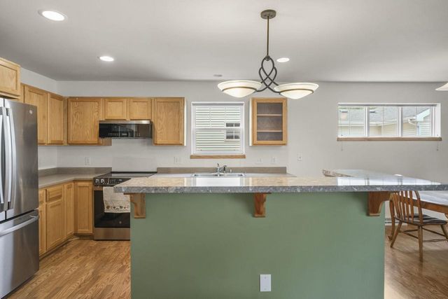 1565 Okeeffe Avenue, Sun Prairie, WI 53590