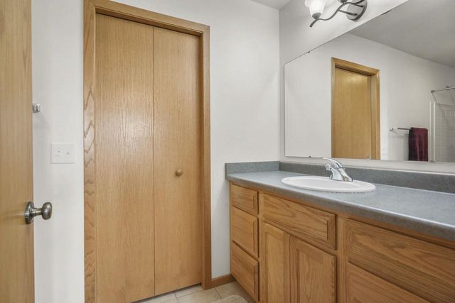 1565 Okeeffe Avenue, Sun Prairie, WI 53590