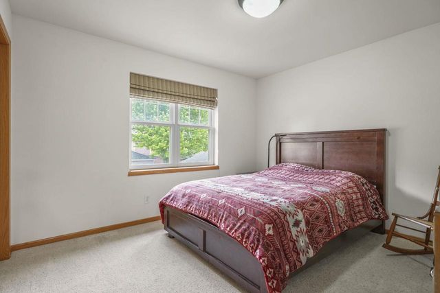 1565 Okeeffe Avenue, Sun Prairie, WI 53590