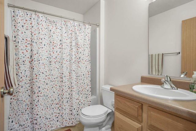 1565 Okeeffe Avenue, Sun Prairie, WI 53590
