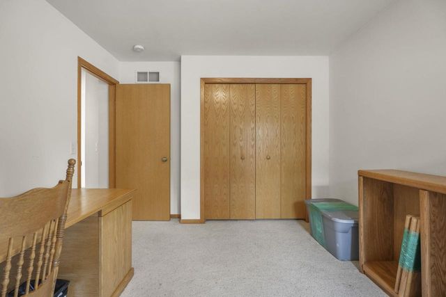 1565 Okeeffe Avenue, Sun Prairie, WI 53590