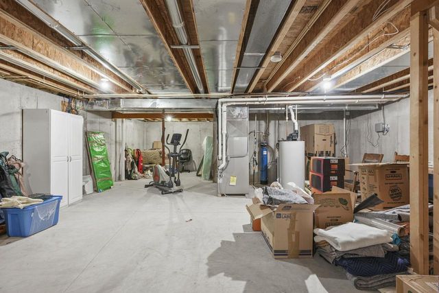 1565 Okeeffe Avenue, Sun Prairie, WI 53590