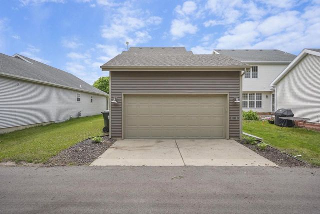 1565 Okeeffe Avenue, Sun Prairie, WI 53590