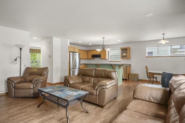 1565 Okeeffe Avenue, Sun Prairie, WI 53590