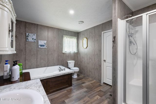 437 Happy Hollow Rd, Madisonville, TN 37354