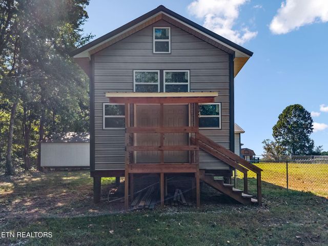 437 Happy Hollow Rd, Madisonville, TN 37354