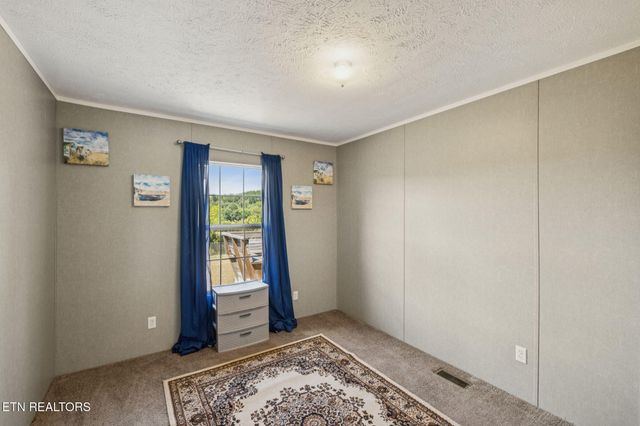 437 Happy Hollow Rd, Madisonville, TN 37354