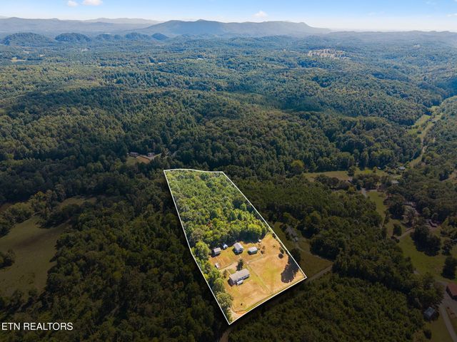 437 Happy Hollow Rd, Madisonville, TN 37354