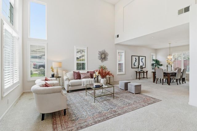 5540 Tierra Gardens Ln, Carmichael, CA 95608