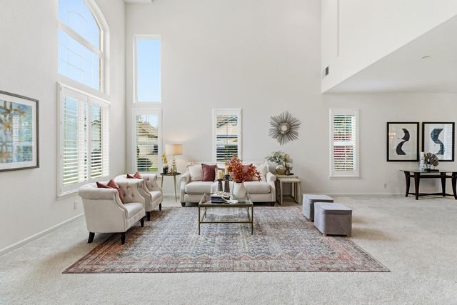 5540 Tierra Gardens Ln, Carmichael, CA 95608