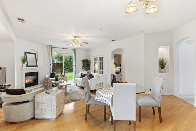 5540 Tierra Gardens Ln, Carmichael, CA 95608