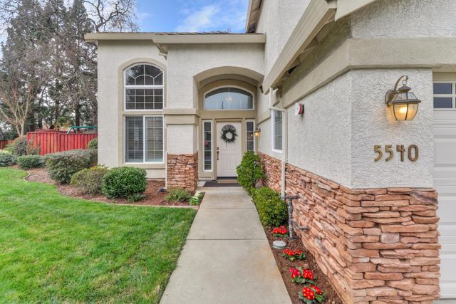5540 Tierra Gardens Ln, Carmichael, CA 95608