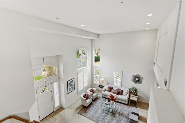 5540 Tierra Gardens Ln, Carmichael, CA 95608