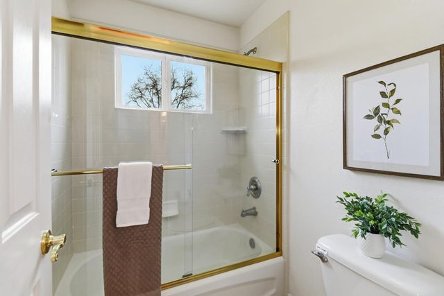 5540 Tierra Gardens Ln, Carmichael, CA 95608