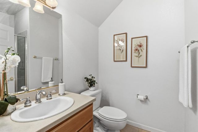 5540 Tierra Gardens Ln, Carmichael, CA 95608