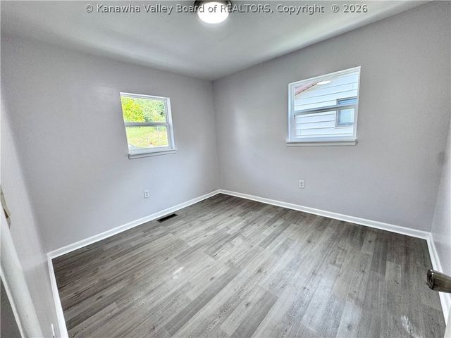 4036 40th Street, Nitro, WV 25413