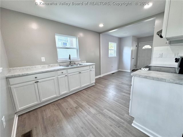 4036 40th Street, Nitro, WV 25413