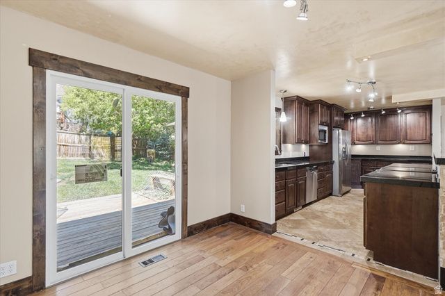 655 MOHAWK AVE, Pleasant Grove, UT 84062