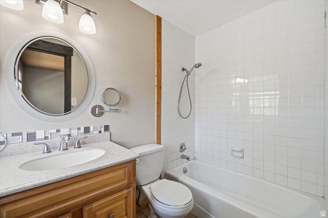 655 MOHAWK AVE, Pleasant Grove, UT 84062
