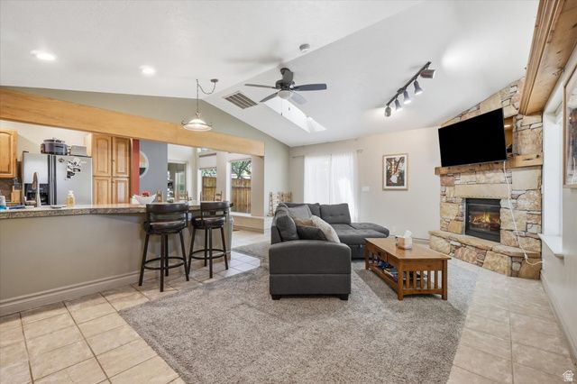 655 MOHAWK AVE, Pleasant Grove, UT 84062