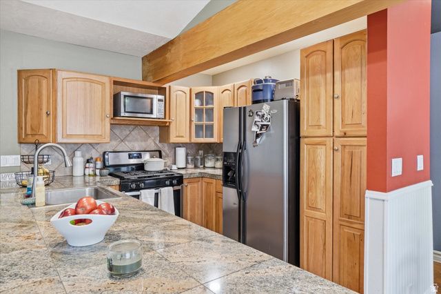 655 MOHAWK AVE, Pleasant Grove, UT 84062