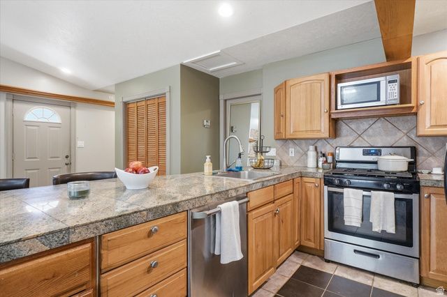 655 MOHAWK AVE, Pleasant Grove, UT 84062