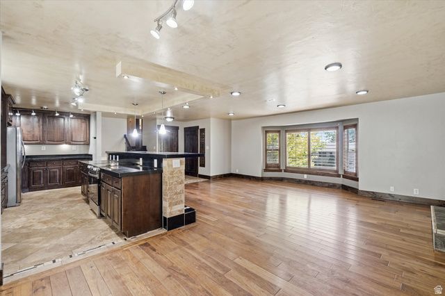 655 MOHAWK AVE, Pleasant Grove, UT 84062