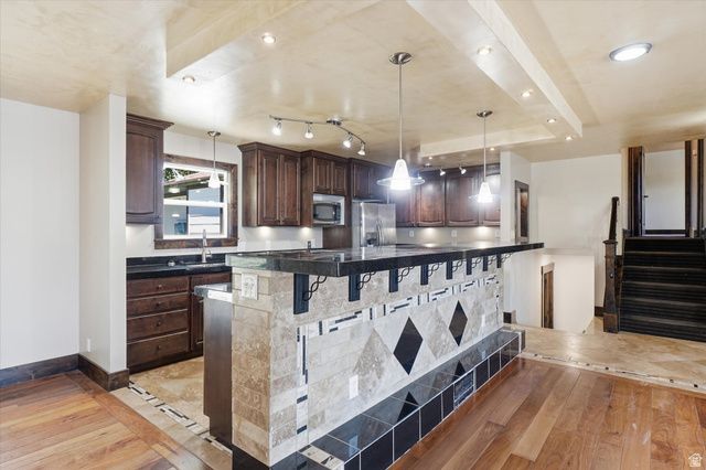 655 MOHAWK AVE, Pleasant Grove, UT 84062
