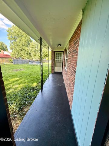 1047 Red Bird Ct, Shelbyville, KY 40065