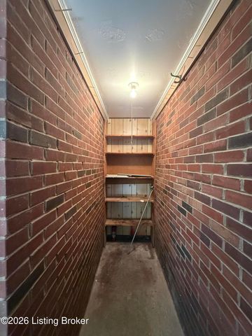 1047 Red Bird Ct, Shelbyville, KY 40065