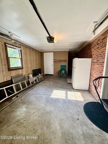 1047 Red Bird Ct, Shelbyville, KY 40065