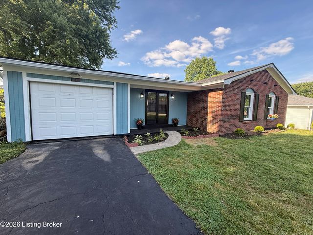 1047 Red Bird Ct, Shelbyville, KY 40065