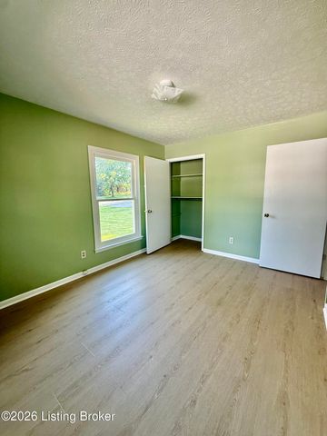 1047 Red Bird Ct, Shelbyville, KY 40065