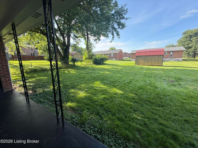 1047 Red Bird Ct, Shelbyville, KY 40065