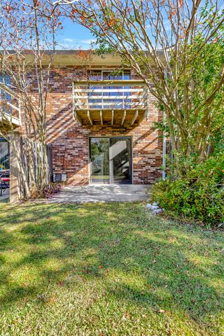 309 St Charles Court, Charleston, SC 29407