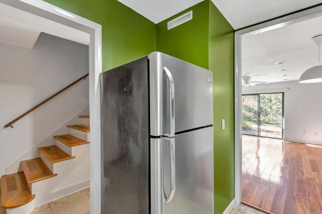 309 St Charles Court, Charleston, SC 29407