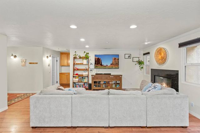 933 Silverbrook Drive, El Cajon, CA 92019