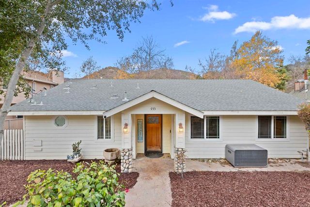 933 Silverbrook Drive, El Cajon, CA 92019
