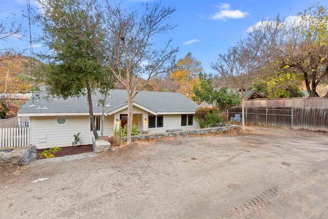 933 Silverbrook Drive, El Cajon, CA 92019