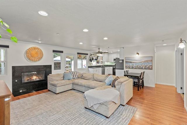 933 Silverbrook Drive, El Cajon, CA 92019