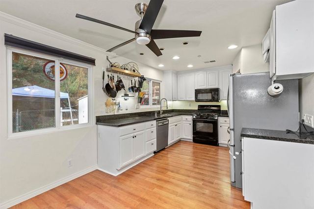 933 Silverbrook Drive, El Cajon, CA 92019