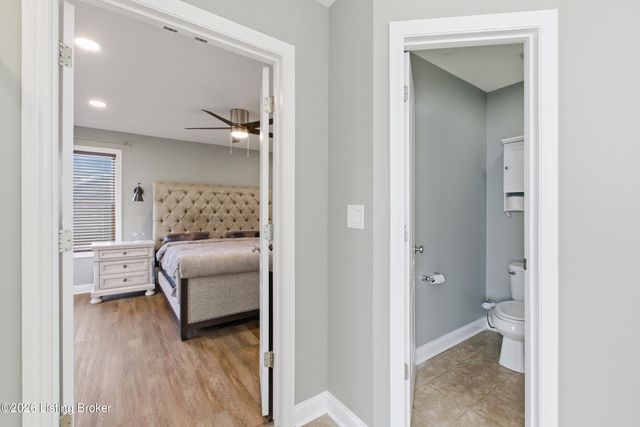 12004 Longview Farm Dr, Louisville, KY 40299