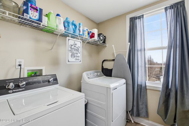 12004 Longview Farm Dr, Louisville, KY 40299