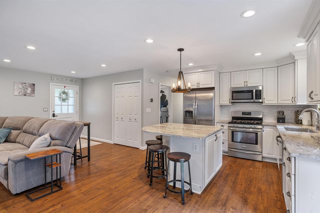 38350 Long Street, Harrison Twp, MI 48045