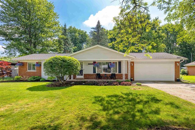 38350 Long Street, Harrison Twp, MI 48045