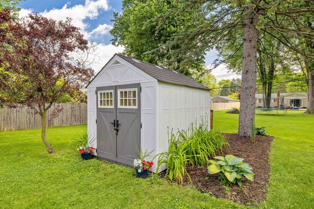 38350 Long Street, Harrison Twp, MI 48045