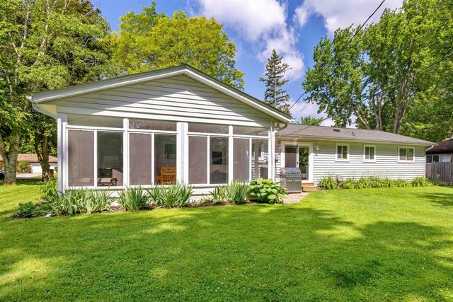 38350 Long Street, Harrison Twp, MI 48045