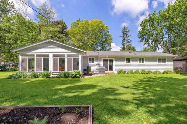 38350 Long Street, Harrison Twp, MI 48045